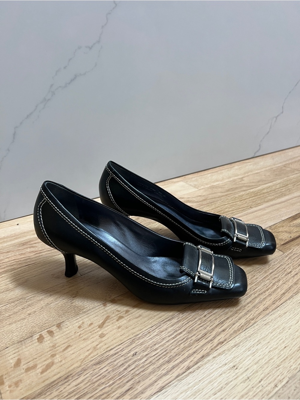 Cole Haan Black Leather Kitten Heel Pumps Square Toe Silver Buckle Detail 7.5